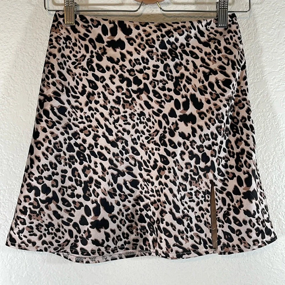 PRINCESS POLLY Yates Mini Skirt Leopard/ Cheetah Animal Print Size 2 - Picture 3 of 10